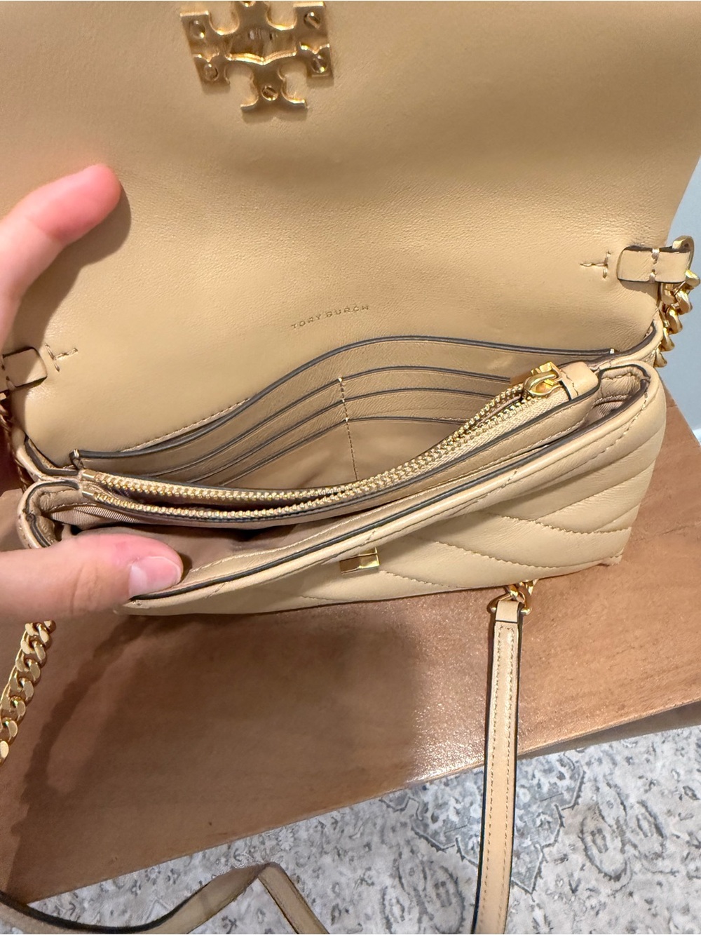 Tory Burch Pale Yellow Chevron Quilted Crossbody - Picture 3 of 7